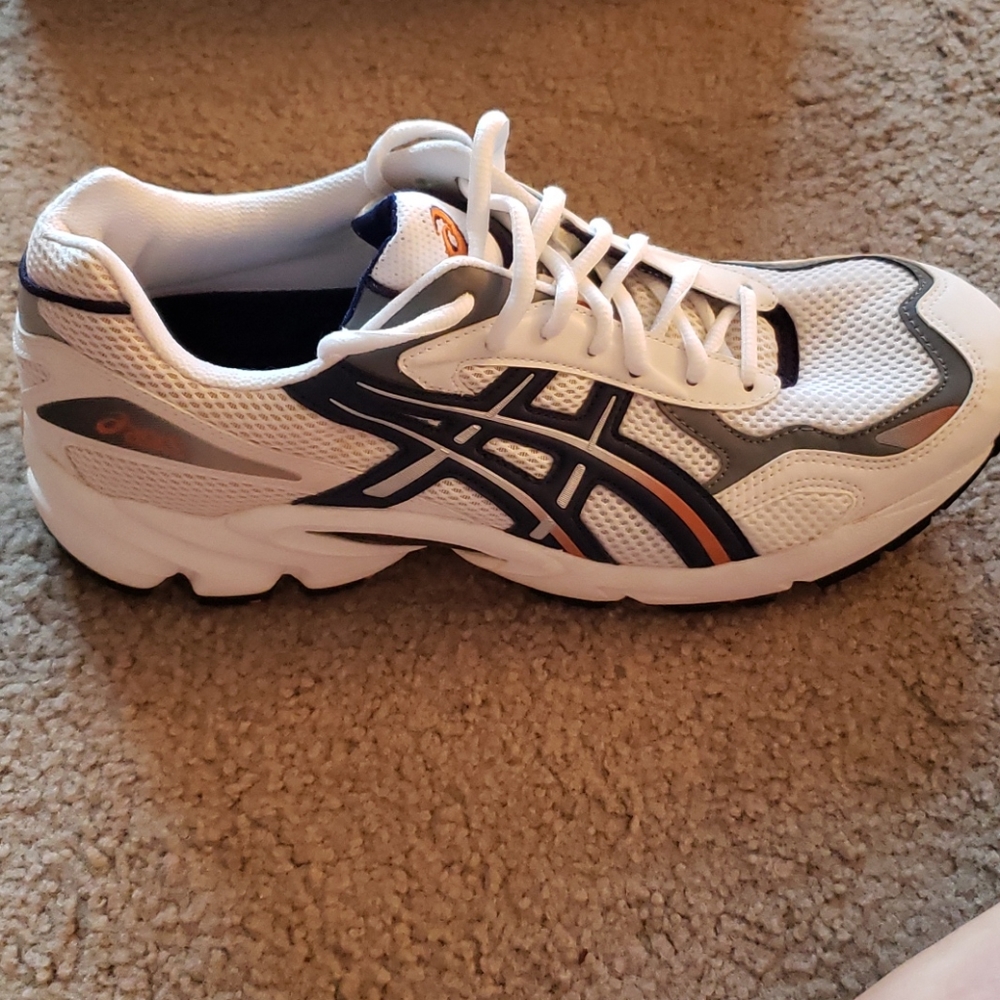 Asics GT-2070 DuoMax Shoes